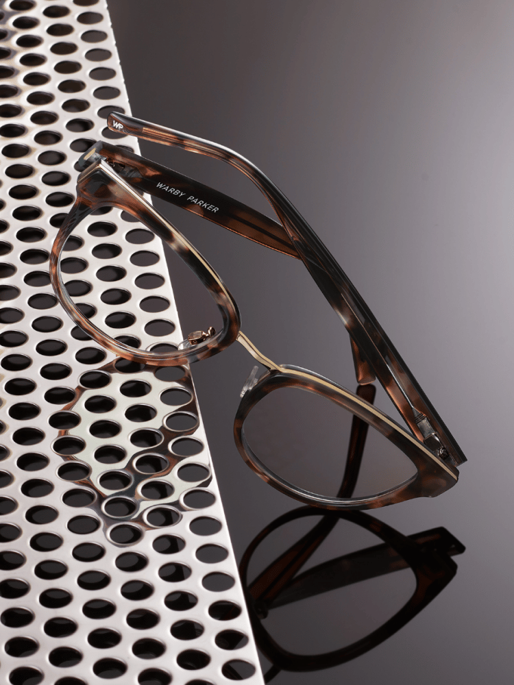 The Juliette frame in Sesame Tortoise with Riesling