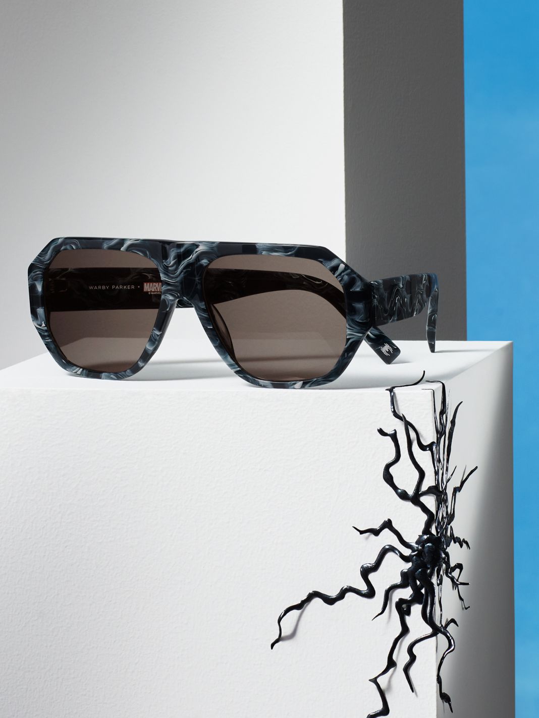 The Venom sunglasses in Fog